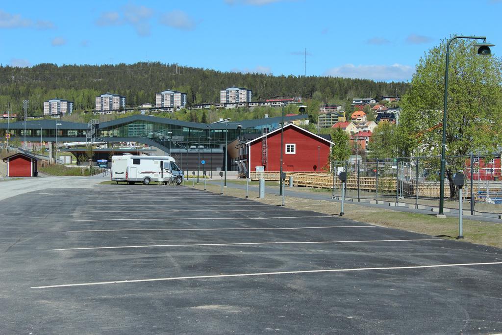 Albergue Oernskoeldsviks Gaesthamn Exterior foto